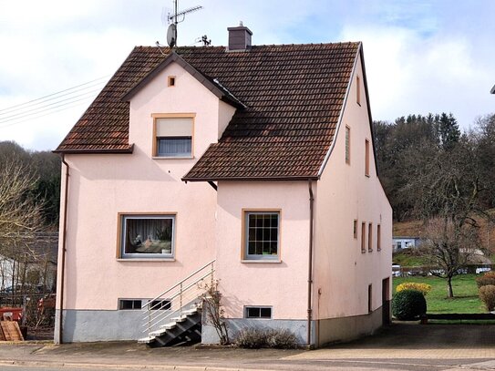 Sehr gepflegtes freistehendes Einfamilienhaus in Fürth - Ottweiler