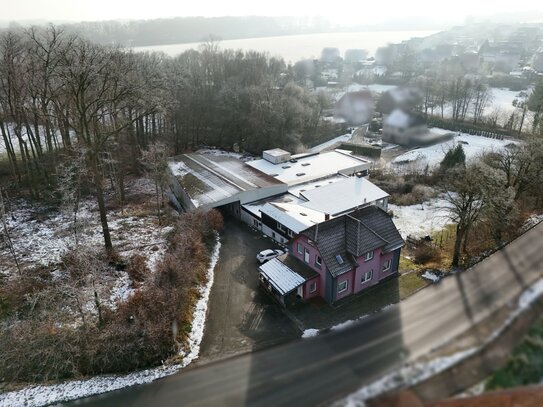 Einfamilienhaus + riesige Gewerbefläche = Die perfekte Kombination in Herford!