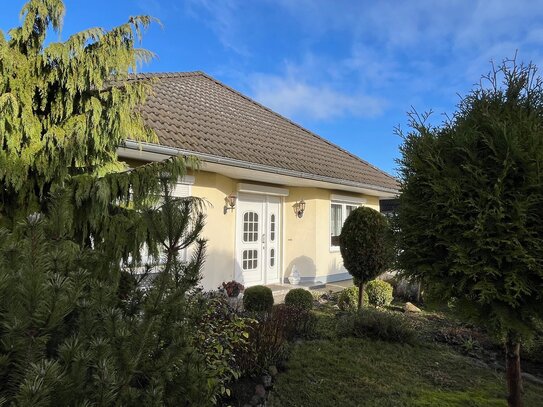 Bungalow mit ausgebautem Dachgeschoß auf sehr schönem Grundstück in Sanitz