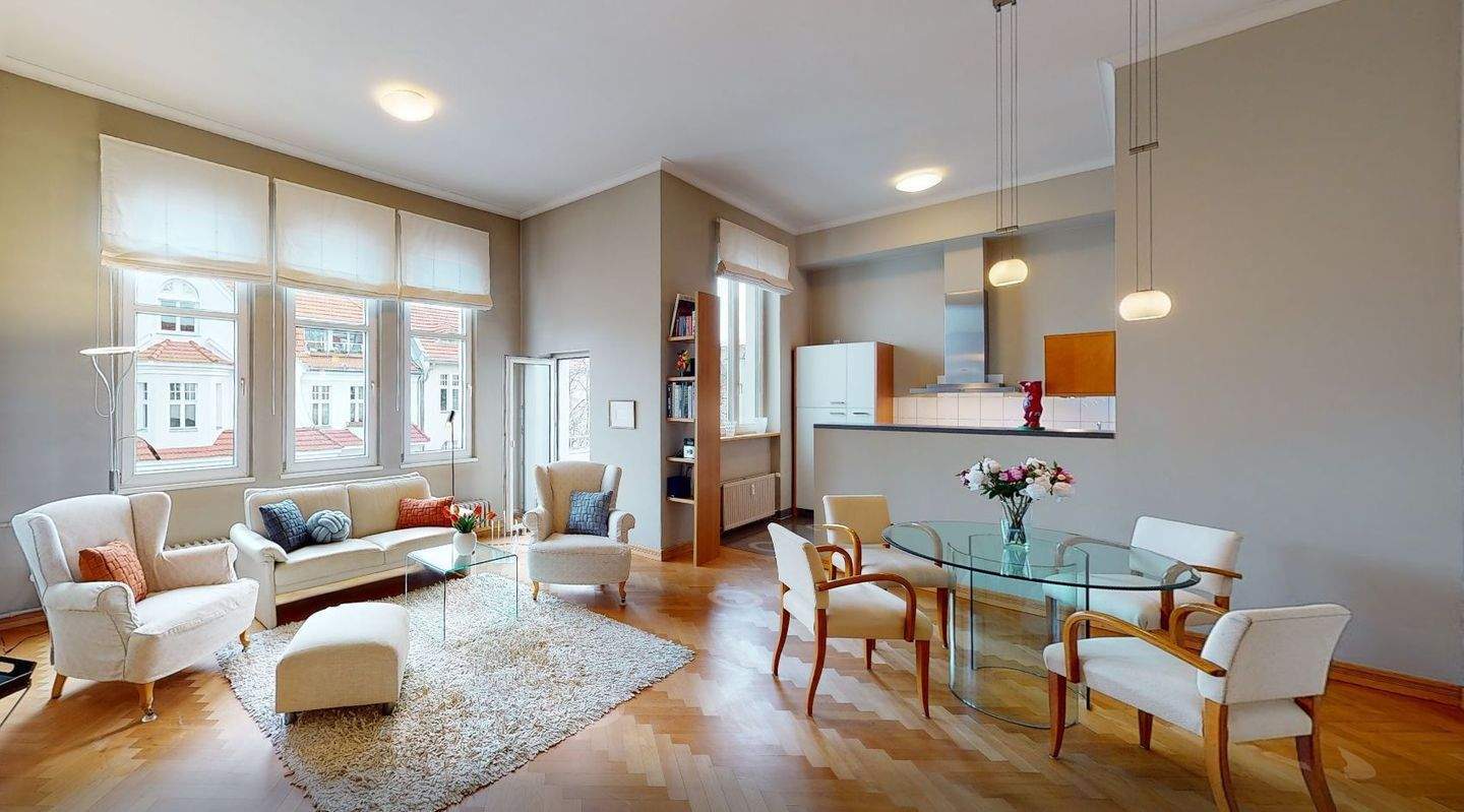 Lichtdurchflutete charmante Berliner 2 Zimmer-Altbauwohnung in Charlottenburg - Photo 1