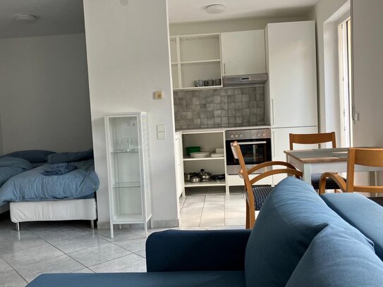 1,5-Zimmerwohnung mit Wlan, TV, Küchenzeile, Dusche/Wc, Waschmaschine und Terrasse