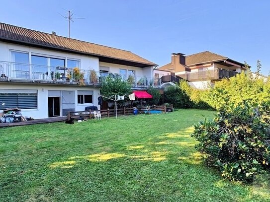 ""schönes Zwei-Familienhaus in bester Blicklage in Taunusstein""