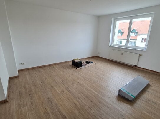 Erstbezug nach Renovierung, 2-Zimmer Whg., 10 min zu Fuß vom Zwenkauer See