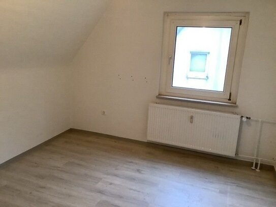 2-Zimmer-Dachgeschoß-Wohnung!