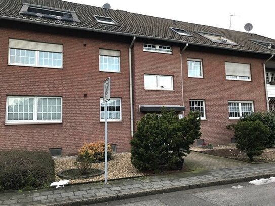 Modernisierte 3 Zimmer Eigentumswohnung mit Loggia u. Garage in Rhs-Bergheim