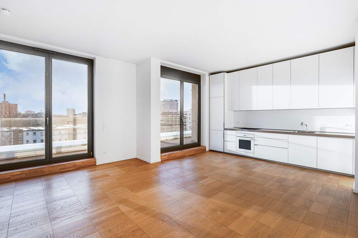 Zwei Terrassen für ein Panorama: Licht und Aussicht zwischen Mitte und Kreuzberg - Photo 1