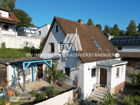 Idyllisches Einfamilienhaus im Grünen zum Sanieren