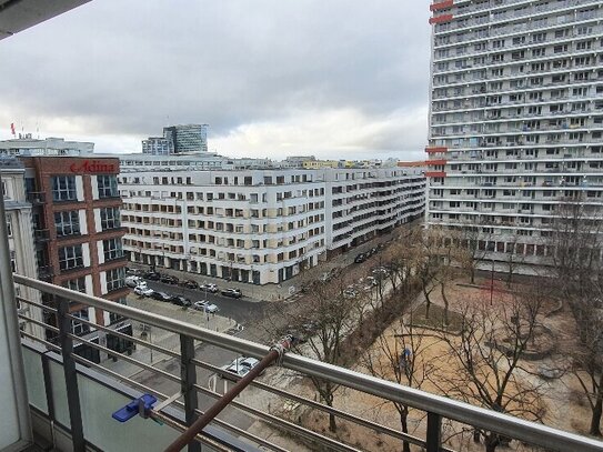 Im Zentrum von Berlin (Nahe Gendarmenmarkt), 2 Zimmer, 8. OG, Westbalkon, vermietet