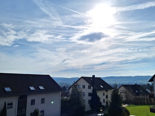 Große, gepflegte 3-Zimmer-Eigentumswohnung in Bad Pyrmont - ruhige Lage mit Fernblick