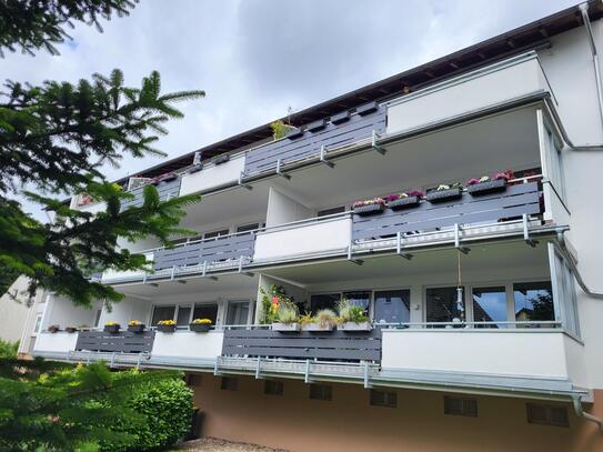 BIK: 2-Zimmer–Wohnung mit Sonnen-Balkon! Beliebte Lage nähe Klinikum!