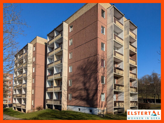 Kleine 2-Raum-Wohnung für Sportliche! Küche mit Fenster // Wannenbad // Balkon mit Weitblick!