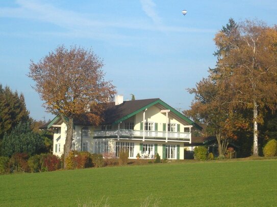 Gstadt - Zauberhaftes Anwesen mit freiem Blick über den Chiemsee und das Alpenpanorama