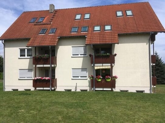 3-Raum-Dachgeschoss-Maisonette mit Balkon und Pkw-Stellplatz im OT Ebersbrunn