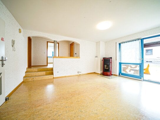 5 Zimmer Erdgeschosswohnung mit 380 m² Garten, Terrasse, Doppelgarage kaufen in 84140 Gangkofen