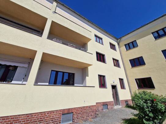 Drei Zimmer Wohnung mit großem Balkon in Cracau!