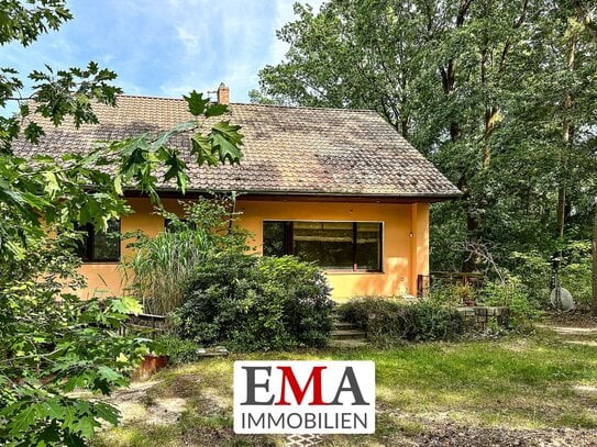 Traum vom Eigenheim: Bungalow im Renovierungsprojekt auf großzügigem Grundstück verwirklichen!