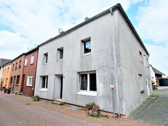 Erdgeschosswohnung mit Garage in ruhiger Umgebung