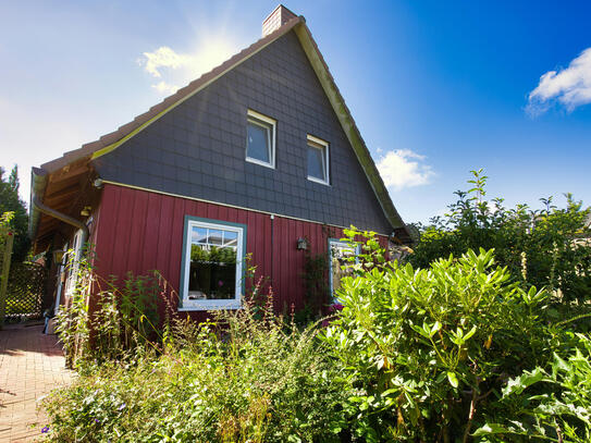 Charmantes Finnhaus mit Potential zum Traumgarten