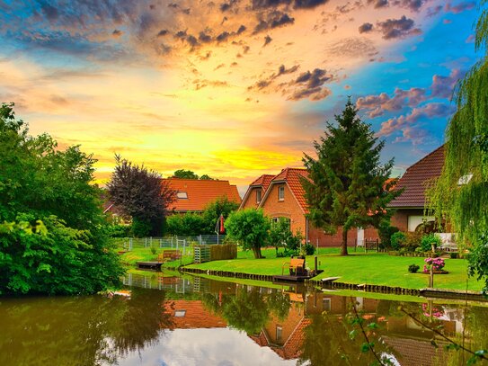 Neubau bei Greetsiel! DHH zur Ferienvermietung am Wasser!