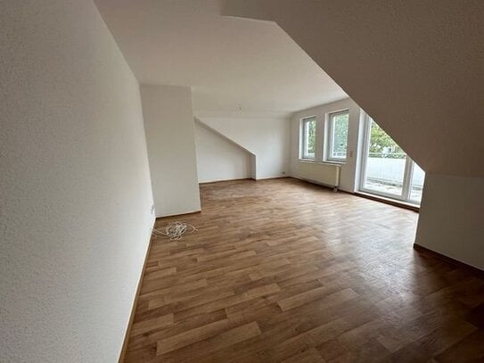 frisch aus der Renovierung - schöne 3 Raum Wohnung im Norden von Stendal mit Balkon