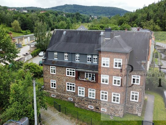 Charmantes Mehrfamilienhaus mit 6 Wohneinheiten und großem Grundstück