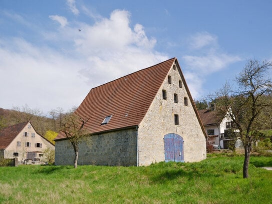 Scheune im Steinquaderbau - zur Umnutzung geeignet - Naturpark "Fränkische Schweiz"