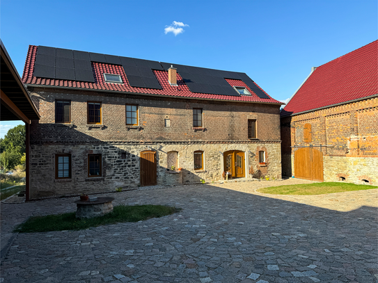 Modernisiertes Bauernhaus mit großem Grundstück