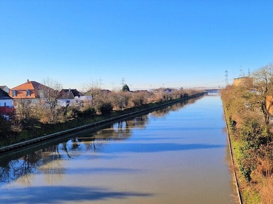 Traumhaft ruhig, mit Blick auf den Neckarkanal