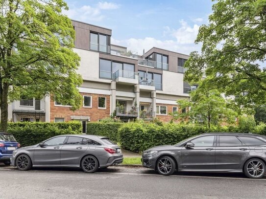 Moderne 4-Zi.-Maisonette mit 2 Balkonen und Terrasse im schönen Alsterdorf