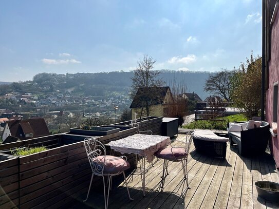 Charakteristisches Wohnhaus mit sonniger Terrasse!