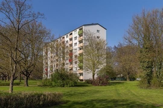 **Geräumige und helle 3-Zimmer-Wohnung mit herrlichem Ausblick!**