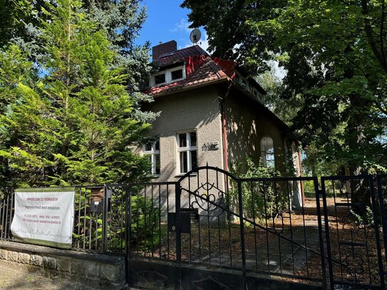 Schönes Einfamilienhaus mit Keller für Handwerker in Mahlsdorf.