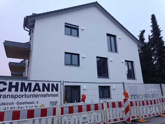 Hochwertige 3-Zimmer-Neubauwohnung mit Balkon und Tiefgarage in ruhiger, zentraler Wohnlage in Leutkirch!