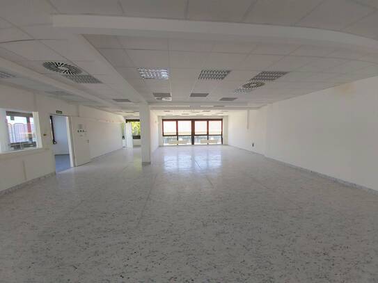 Individuell gestaltbare Gewerbefläche auf einer Etage mit 320 m², Trifthof Weilheim