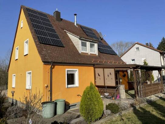 Modernisiertes Einfamilienhaus in ruhiger Wohnlage von Uffenheim!