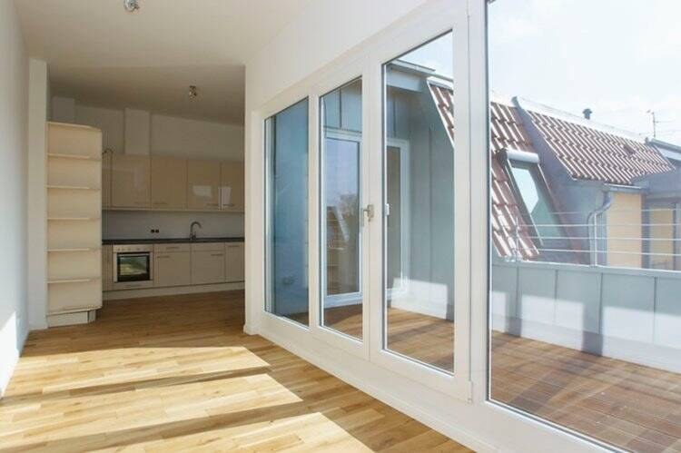 Sonniges DG im gepflegten Altbau! - Foto 1