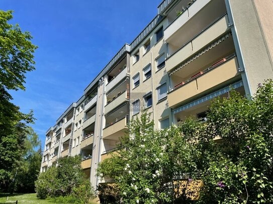 3-Zimmerwohnung in toller und ruhiger Lage von Zerzabelshof - Balkon und Einbauküche vorhanden