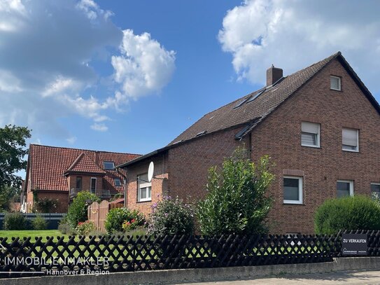 Sehr gepflegtes Mehrgenerationenhaus Wedemark-Negenborn! Zwei Wohnungen, Doppelgarage, 3 Bäder