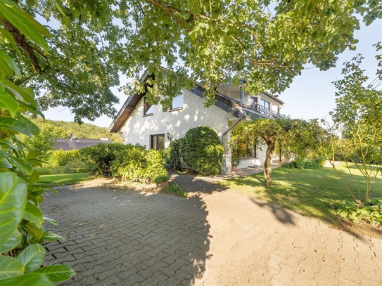 Charmantes Einfamilienhaus mit idyllischem Garten in exklusiver Lage von Wachtberg-Pech