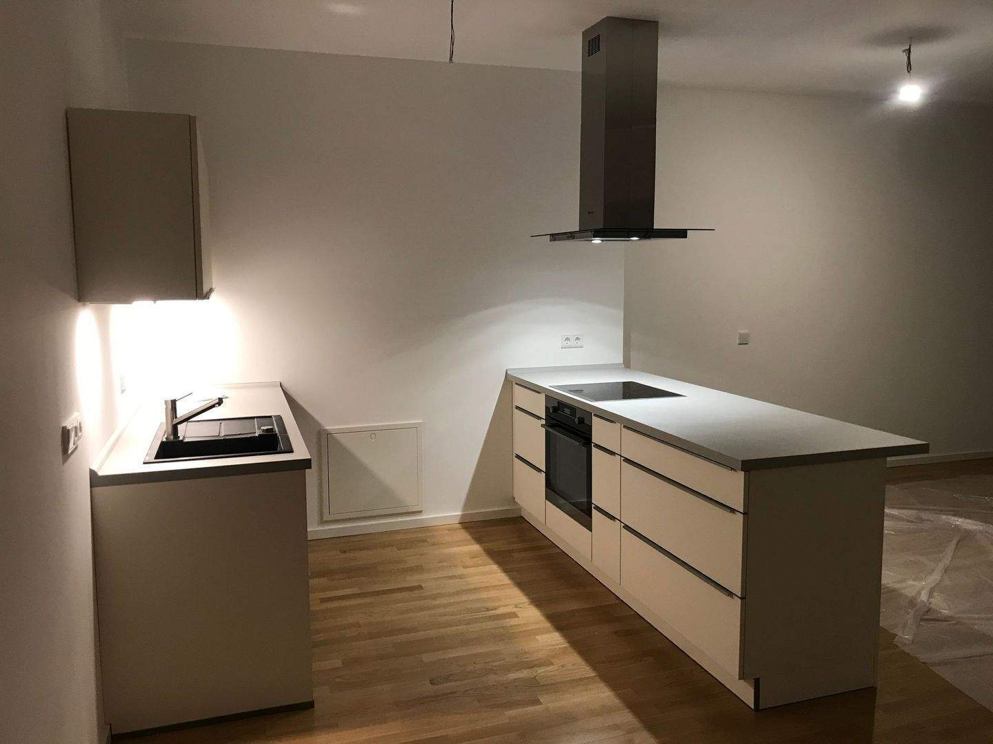 SCHÖNE * 2 Zimmer Wohnung * Einbauküche * Balkon - Photo 1