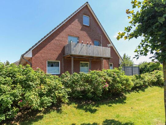 Behaglichkeit pur: 3-Zi.-Maisonette mit Balkon und Caport in Top-Lage von Bredstedt an der Westküste