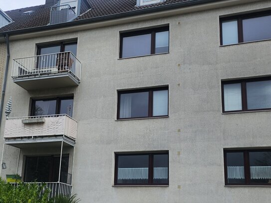 Schöne 2 Z.K.D.B.Balkon in guter und zentraler Lage von Aachen