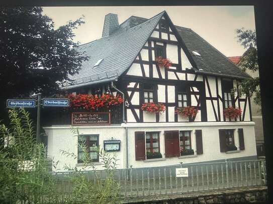 Mehrgenerationenhaus mit Ausbaupotential und ehem. traditioneller Gaststätte im herzen von Elz