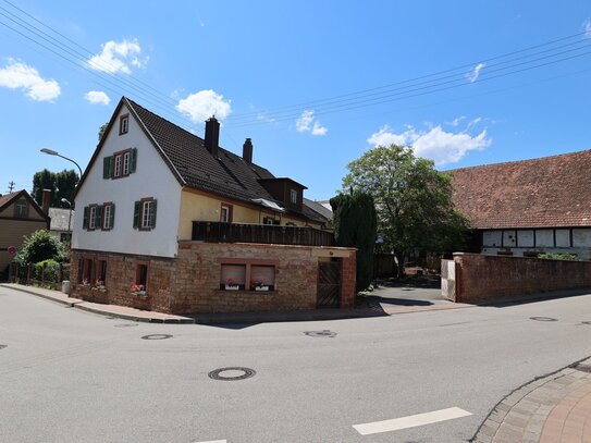 Ländliche Idylle trifft Raumwunder-Einfamilienhaus mit großer Scheune!