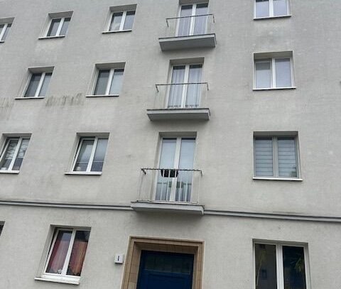 Wohnen in heller 3-Raum Wohnung mit Balkon.