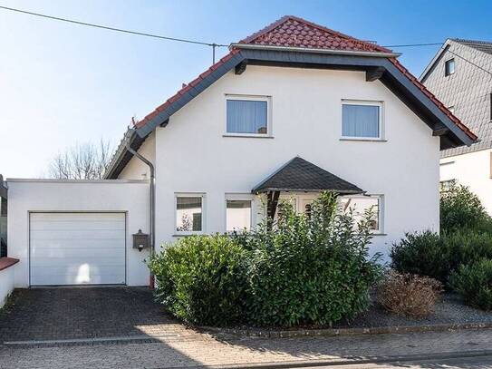 Genießer-Zuhause in NR-Irlich I 210 m² mit Garage, Balkonen, bezugsfrei