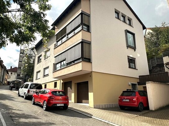 Traumhafte 2-Zimmer-Wohnung mit Dachterrasse und Panoramablick.