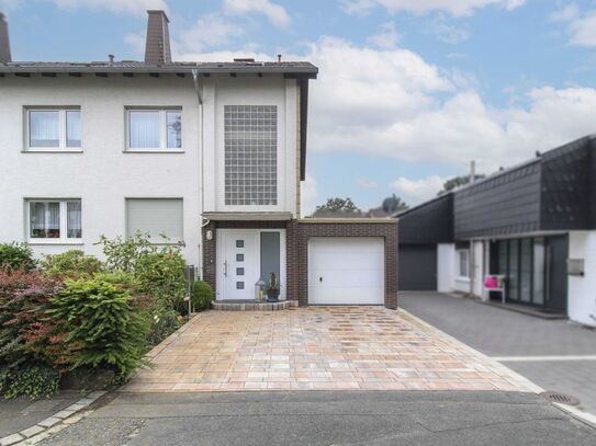 2-Parteienhaus mit zusätzlich ausgebautem Dachgeschoss, Garten und Garage in Top-Lage von Paderborn