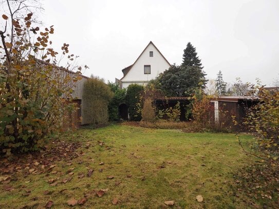 Sanierungsbedürftiges 2-Familienhaus in Altdorf-Ziegelhütte