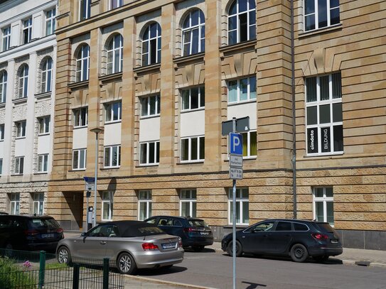 Großzügiges Büroappartment mit Wohnambiente